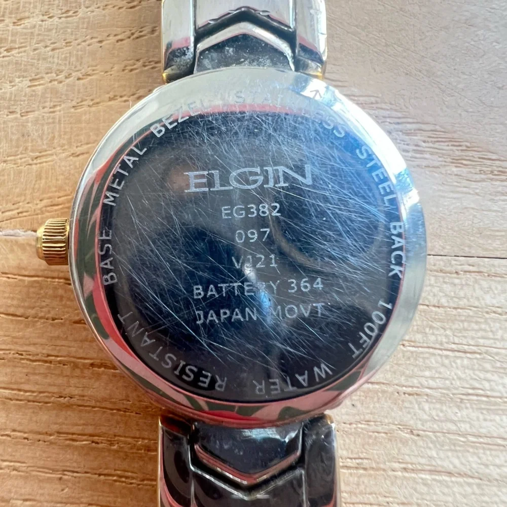 Elgin ladies two tone dress watch NEW BATTERY